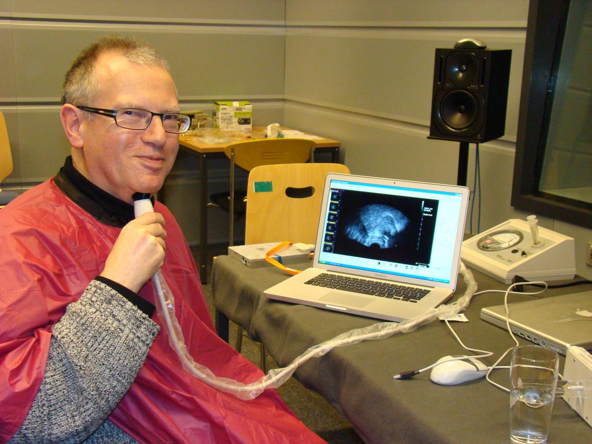 Professor Bernard Comrie participating in an ultrasound experiment